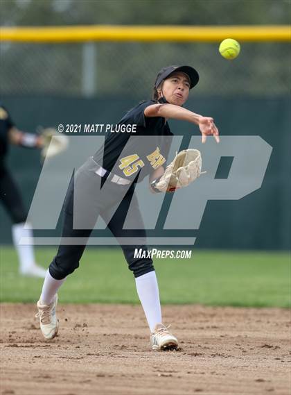 Thumbnail 1 in Bakersfield Christian @ Garces Memorial photogallery.