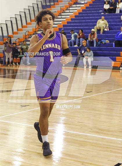 Thumbnail 3 in Lennard @ Morgan photogallery.