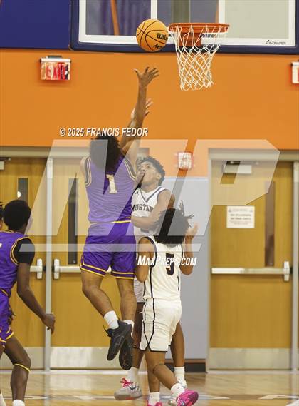 Thumbnail 3 in Lennard @ Morgan photogallery.