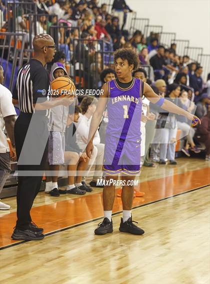 Thumbnail 2 in Lennard @ Morgan photogallery.