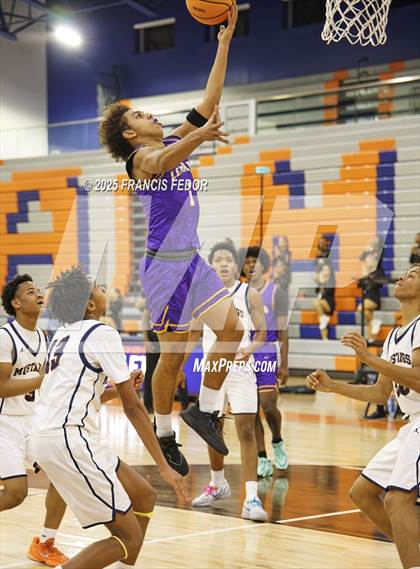 Thumbnail 1 in Lennard @ Morgan photogallery.