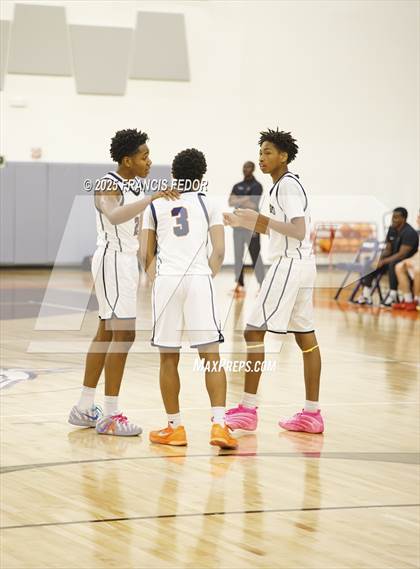 Thumbnail 1 in Lennard @ Morgan photogallery.