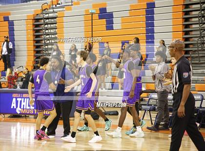 Thumbnail 2 in Lennard @ Morgan photogallery.