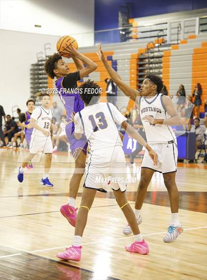 Thumbnail 1 in Lennard @ Morgan photogallery.