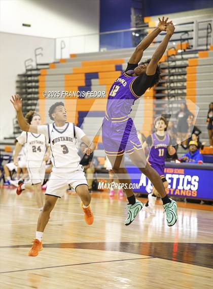 Thumbnail 3 in Lennard @ Morgan photogallery.