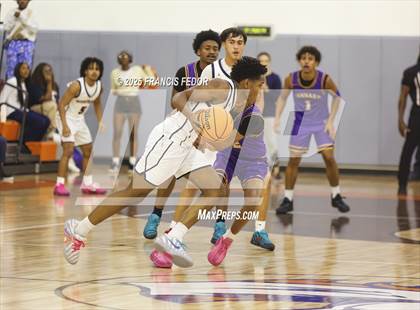 Thumbnail 2 in Lennard @ Morgan photogallery.