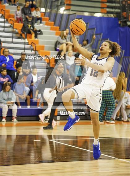 Thumbnail 2 in Lennard @ Morgan photogallery.