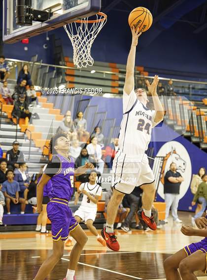 Thumbnail 1 in Lennard @ Morgan photogallery.