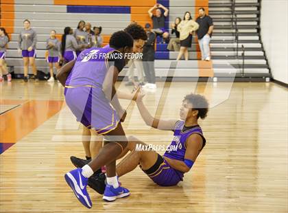 Thumbnail 3 in Lennard @ Morgan photogallery.