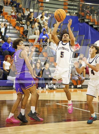 Thumbnail 1 in Lennard @ Morgan photogallery.