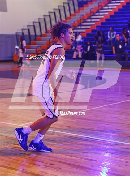 Thumbnail 3 in Lennard @ Morgan photogallery.