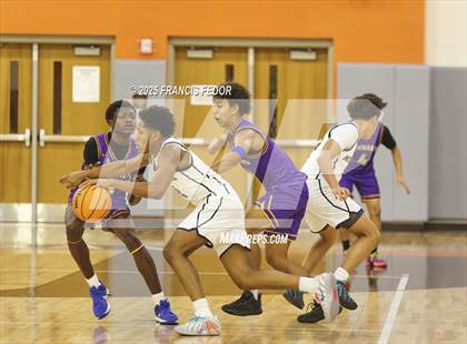 Thumbnail 2 in Lennard @ Morgan photogallery.