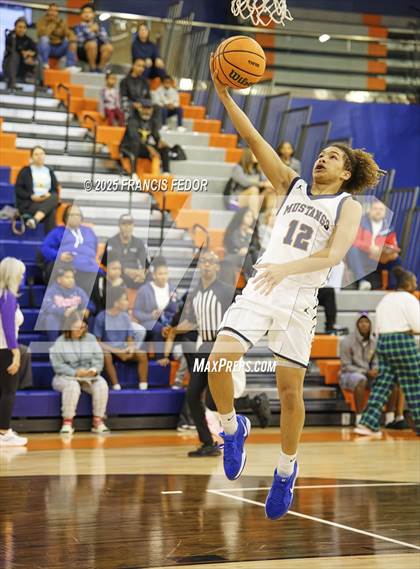 Thumbnail 3 in Lennard @ Morgan photogallery.