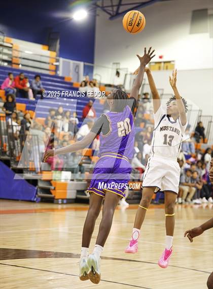 Thumbnail 3 in Lennard @ Morgan photogallery.