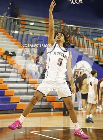 Thumbnail 2 in Lennard @ Morgan photogallery.