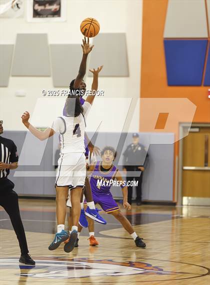 Thumbnail 1 in Lennard @ Morgan photogallery.