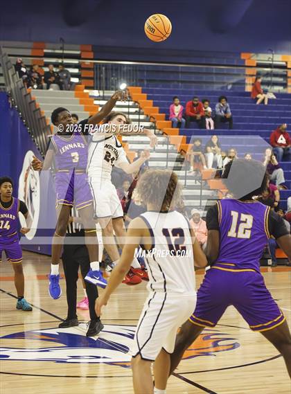 Thumbnail 1 in Lennard @ Morgan photogallery.