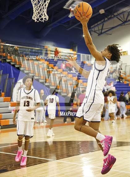 Thumbnail 2 in Lennard @ Morgan photogallery.