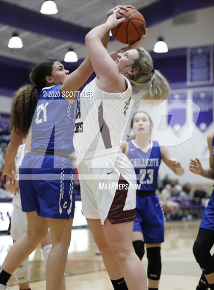 Thumbnail 2 in Chillicothe vs Vinton County (OHSAA D2 Sectional Playoff) photogallery.