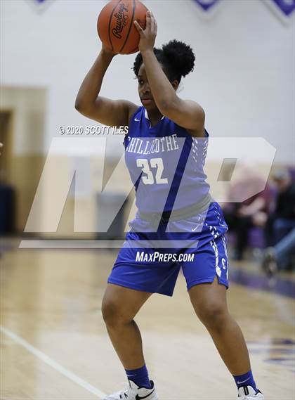 Thumbnail 1 in Chillicothe vs Vinton County (OHSAA D2 Sectional Playoff) photogallery.