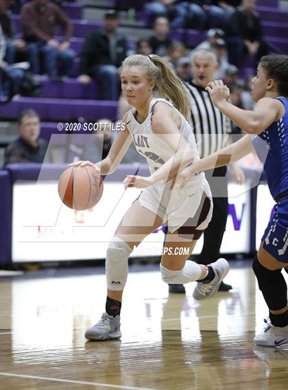 Thumbnail 1 in Chillicothe vs Vinton County (OHSAA D2 Sectional Playoff) photogallery.