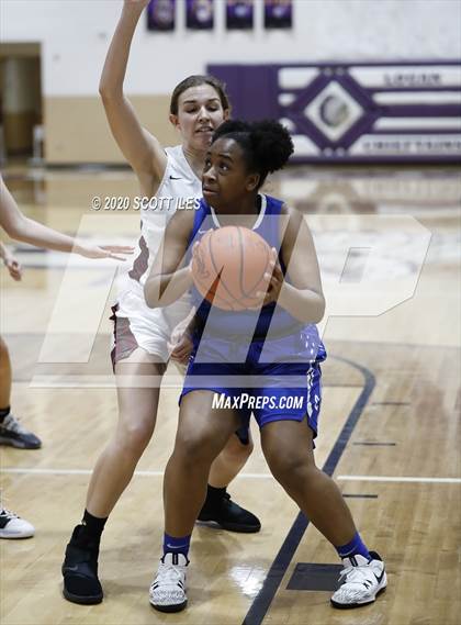 Thumbnail 1 in Chillicothe vs Vinton County (OHSAA D2 Sectional Playoff) photogallery.