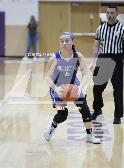 Thumbnail 3 in Chillicothe vs Vinton County (OHSAA D2 Sectional Playoff) photogallery.