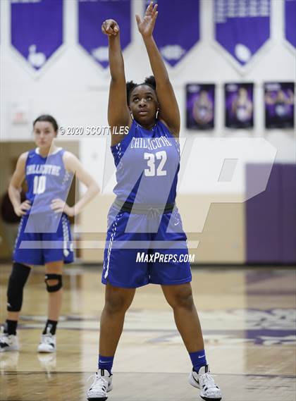Thumbnail 3 in Chillicothe vs Vinton County (OHSAA D2 Sectional Playoff) photogallery.
