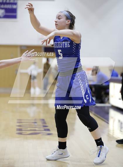 Thumbnail 2 in Chillicothe vs Vinton County (OHSAA D2 Sectional Playoff) photogallery.