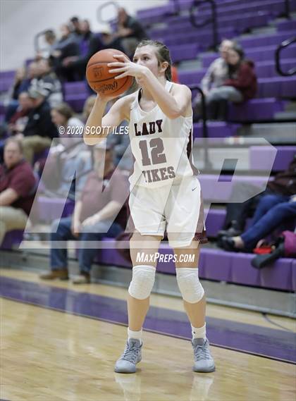 Thumbnail 1 in Chillicothe vs Vinton County (OHSAA D2 Sectional Playoff) photogallery.