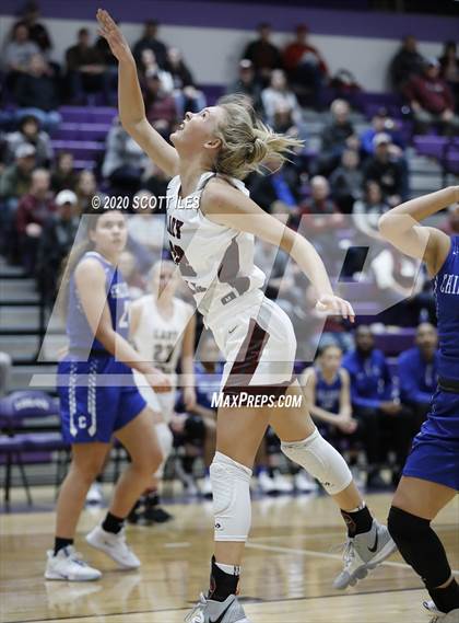 Thumbnail 3 in Chillicothe vs Vinton County (OHSAA D2 Sectional Playoff) photogallery.