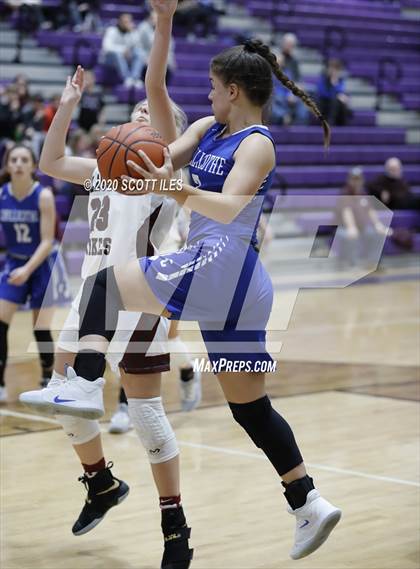 Thumbnail 2 in Chillicothe vs Vinton County (OHSAA D2 Sectional Playoff) photogallery.