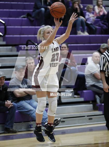 Thumbnail 1 in Chillicothe vs Vinton County (OHSAA D2 Sectional Playoff) photogallery.