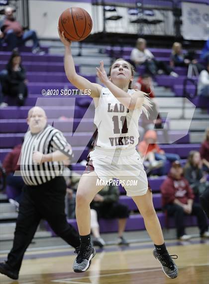 Thumbnail 2 in Chillicothe vs Vinton County (OHSAA D2 Sectional Playoff) photogallery.