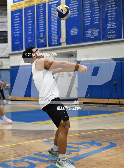 Thumbnail 1 in Highland @ Quartz Hill photogallery.