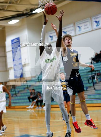Thumbnail 2 in Kearns vs. Summit Academy (Eagle Holiday Shootout) photogallery.