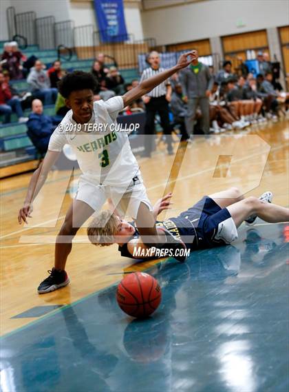 Thumbnail 1 in Kearns vs. Summit Academy (Eagle Holiday Shootout) photogallery.