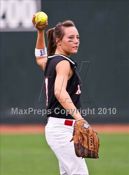 Thumbnail 1 in St. Paul vs Sacred Heart (TAPPS 1A/2A Final) photogallery.