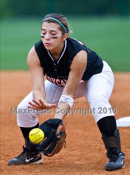 Thumbnail 3 in St. Paul vs Sacred Heart (TAPPS 1A/2A Final) photogallery.