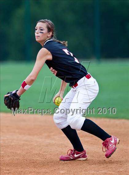 Thumbnail 2 in St. Paul vs Sacred Heart (TAPPS 1A/2A Final) photogallery.