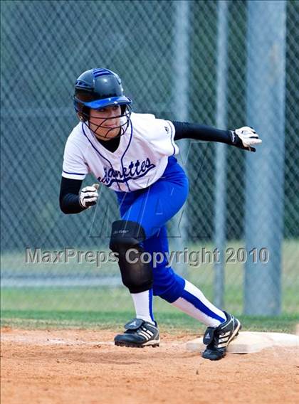 Thumbnail 3 in St. Paul vs Sacred Heart (TAPPS 1A/2A Final) photogallery.