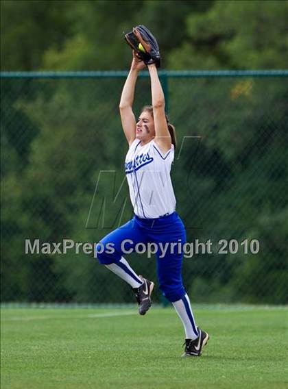 Thumbnail 2 in St. Paul vs Sacred Heart (TAPPS 1A/2A Final) photogallery.
