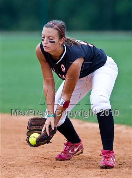 Thumbnail 3 in St. Paul vs Sacred Heart (TAPPS 1A/2A Final) photogallery.