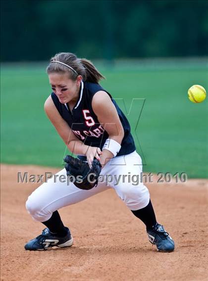 Thumbnail 2 in St. Paul vs Sacred Heart (TAPPS 1A/2A Final) photogallery.