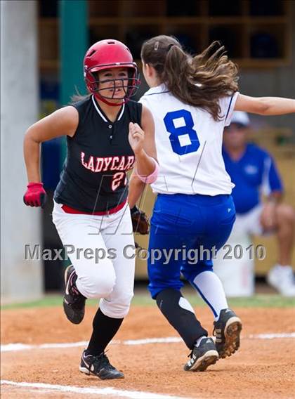 Thumbnail 2 in St. Paul vs Sacred Heart (TAPPS 1A/2A Final) photogallery.