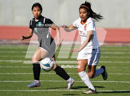 Thumbnail 2 in White vs. Molina photogallery.