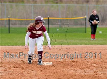 Thumbnail 2 in South St. Paul vs. LaCrosse Central (NSP Polar Classic) photogallery.