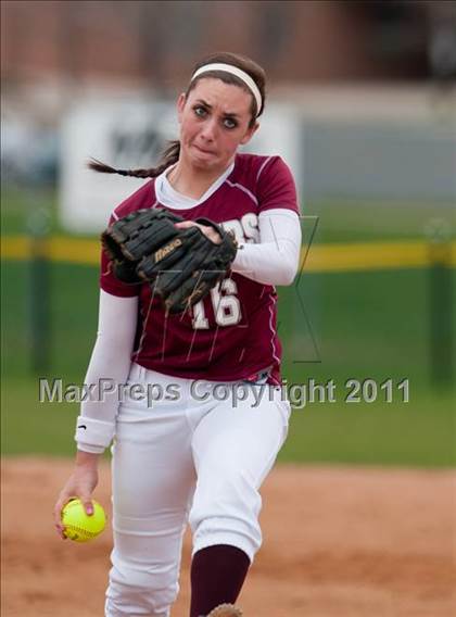 Thumbnail 2 in South St. Paul vs. LaCrosse Central (NSP Polar Classic) photogallery.