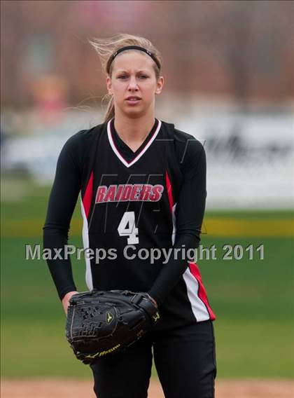 Thumbnail 3 in South St. Paul vs. LaCrosse Central (NSP Polar Classic) photogallery.