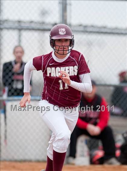 Thumbnail 3 in South St. Paul vs. LaCrosse Central (NSP Polar Classic) photogallery.